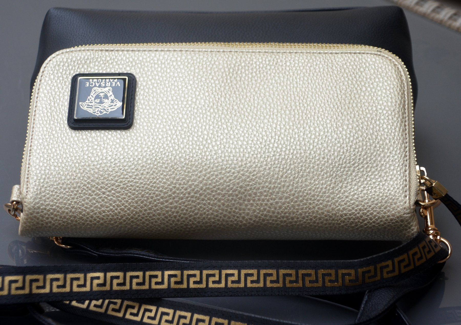 Versace Borse da donna: Vesace Medusa Tasche / sac – Usato da Collonges venduto da arashee 4