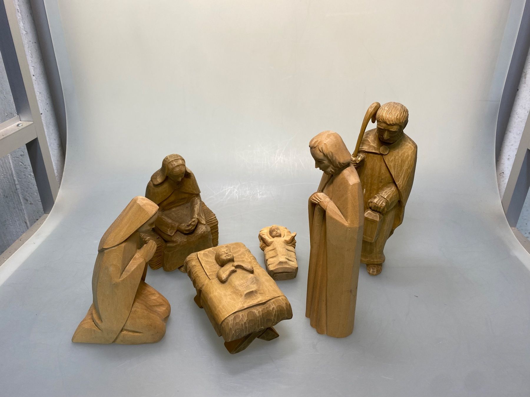 Figurines: Krippenfiguren/Weihnachts-Set aus Holz – D'occasion à Luzern par altwarenhandel 1
