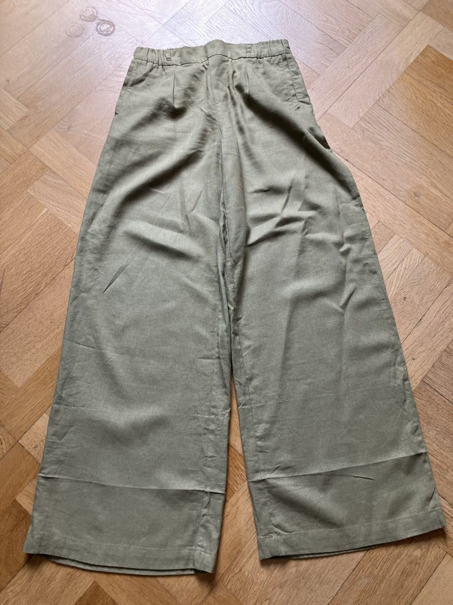 Zara Pantaloni: Leinenhose grün – Usato da Basel venduto da carmeni71