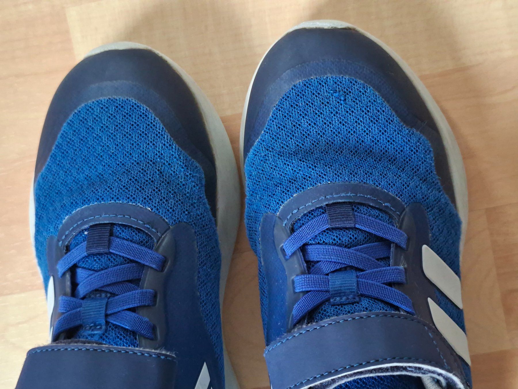 Adidas Scarpe da uomo: Schuhe Gr. 33,5 – Usato da Niederlenz venduto da ion_gv7d 5