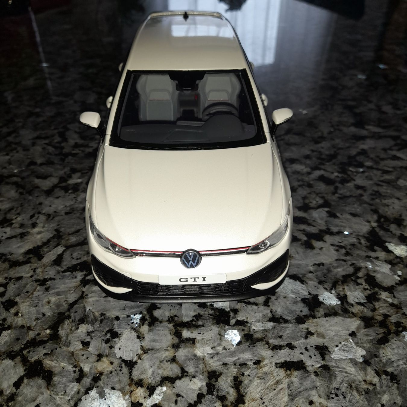 Otto Models Modellautos: Otto Golf 8 GTI 1/18 – Neu und originalverpackt aus Cham von vento9