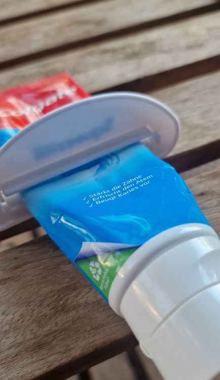 Küchengeräte: Squeeziiii! Zahnpasta-Tuben Ausdrücker - Nie mehr Reste drin – Neu und originalverpackt aus Glattpark(Opfikon) von Skypflaume 5