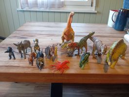 14 Stk. Spielfiguren, Dinos und div. Tiere, nicht Schleich