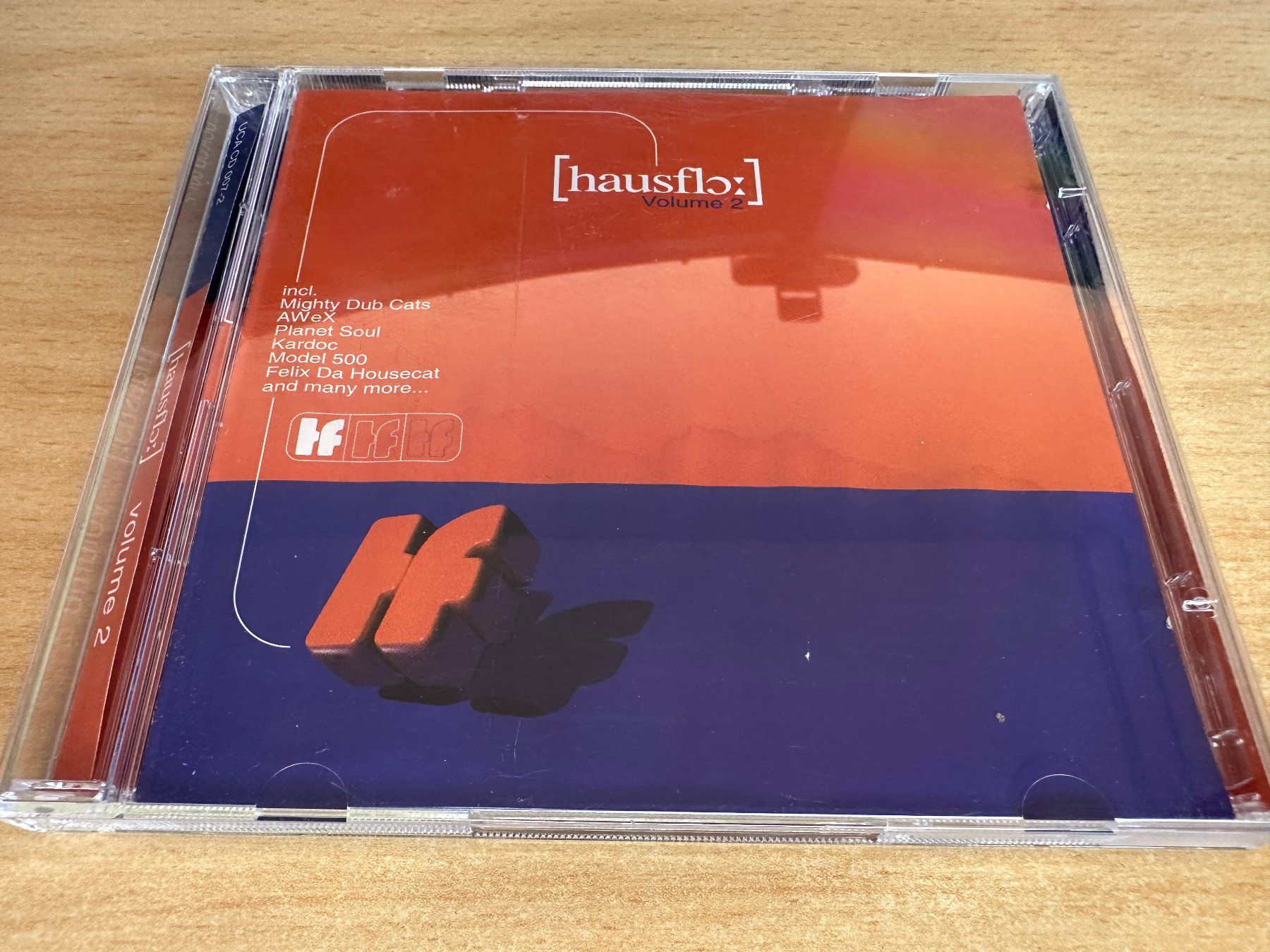 CD: Various – Housefloor - Volume 2 - 2 CD – Usato da Rikon im Tösstal venduto da Alpenmutz