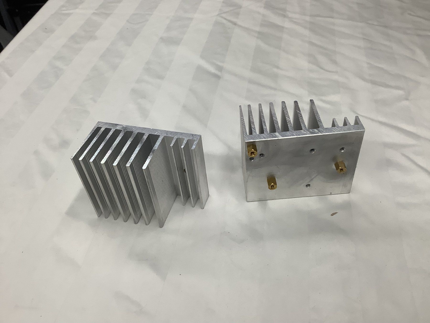 Componenti elettronici: KÜHLKÖRPER ALUMINIUM – Usato da Glarus venduto da Mdelphi 9