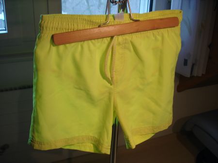 Badeshorts knallgelb Gr. 122 mit Bindeband & Meshfutter
