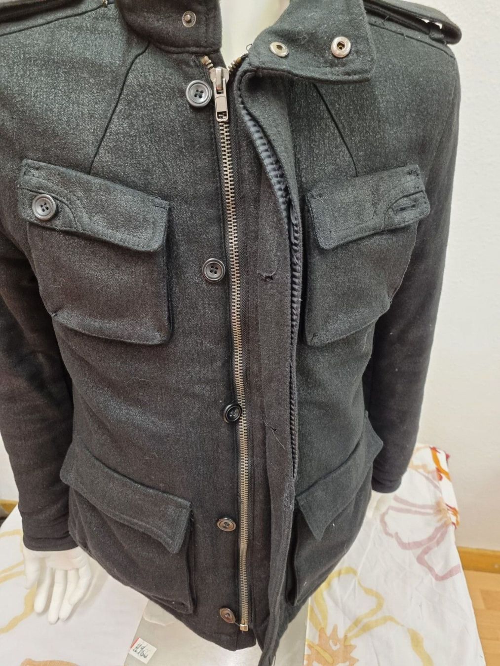 H&M Vestes: H&M Jacke – D'occasion à Schönenwerd par Chez_Mimi 1
