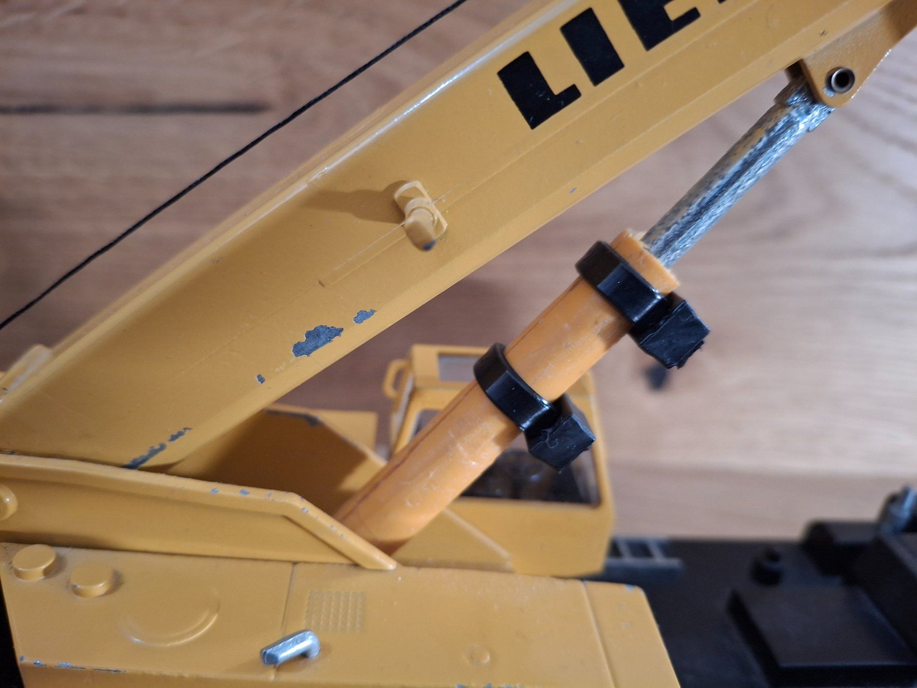 Liebherr Modellbausätze & Standmodelle: Liebherr Kran LTM 1050/1, CONRAD 2085 – Gebraucht aus Horriwil von TOKYONIGHTS 3