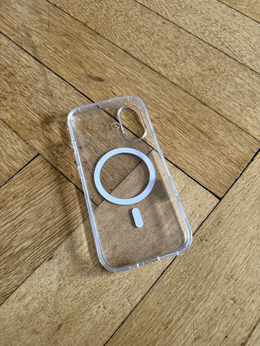 Apple Coques & Protection écran: Iphone 17 clear case – D'occasion à Zürich par zoh_26cj