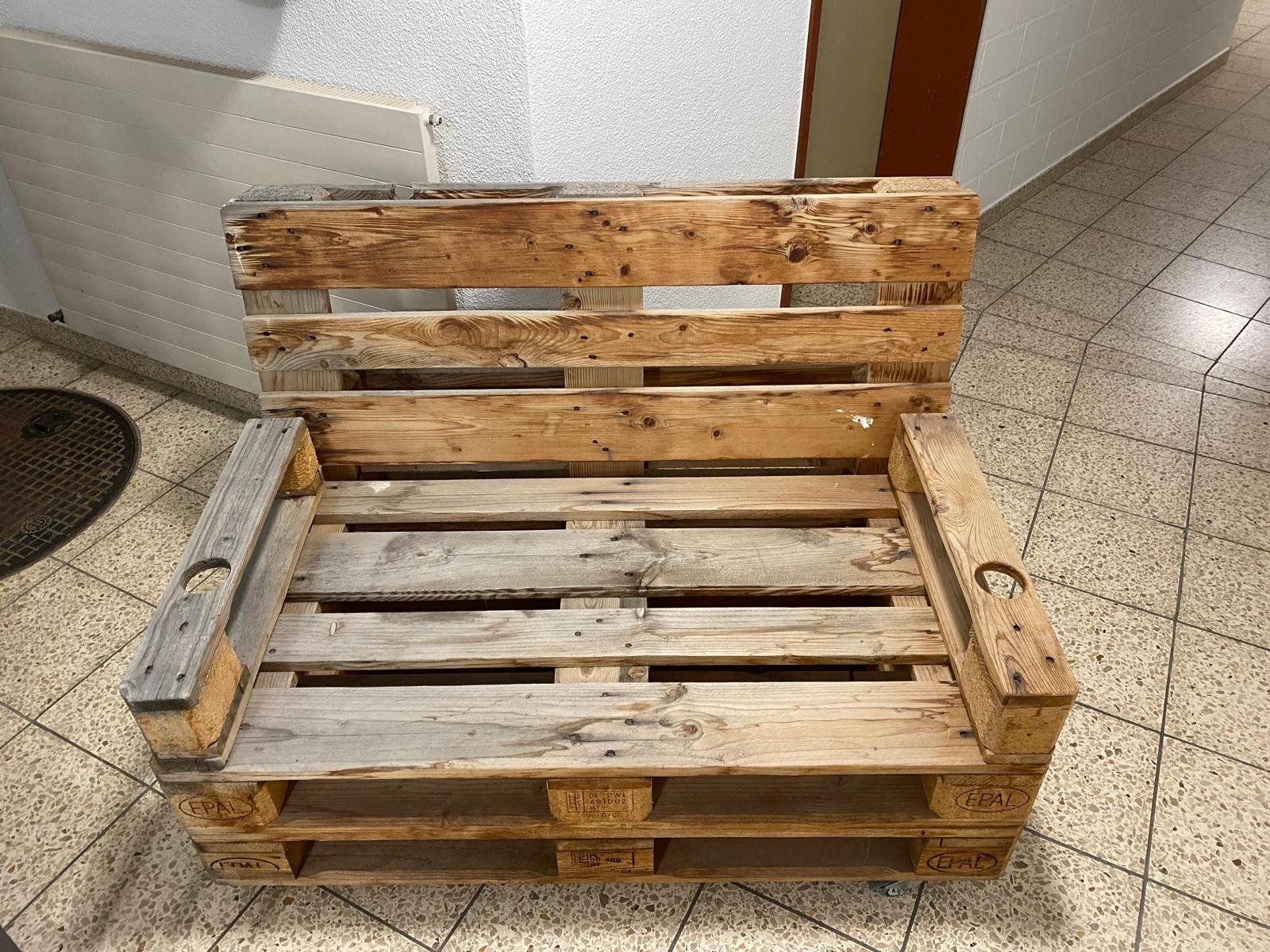 Pallets: Pallette Gartensofa – Usato da Sempach venduto da nan_jx7m