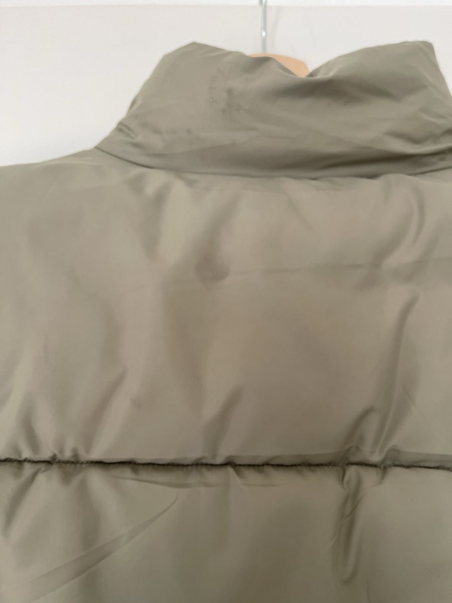 Bershka Gilet & Giacche senza maniche: Gilet Bershak – Usato da Ruggell venduto da a_w_mc7m 4