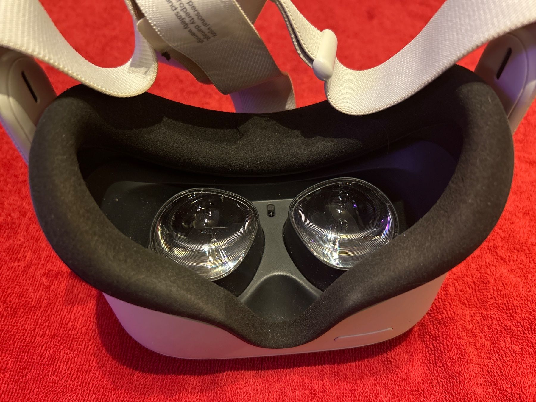 Meta Casco VR: Oculus Quest 2 – Usato da La Chaux-de-Fonds venduto da mer_jb5g 3