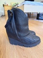 Schwarze Stiefeletten mit Keilabsatz, Grösse 39, Top Herbst!