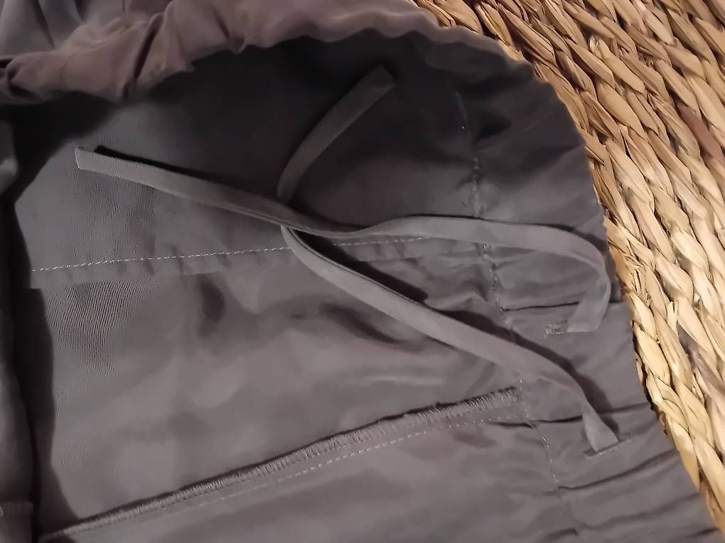 Cos Hosen: Hose von Cos aus reiner Seide – Gebraucht aus Zürich von Melianea 4