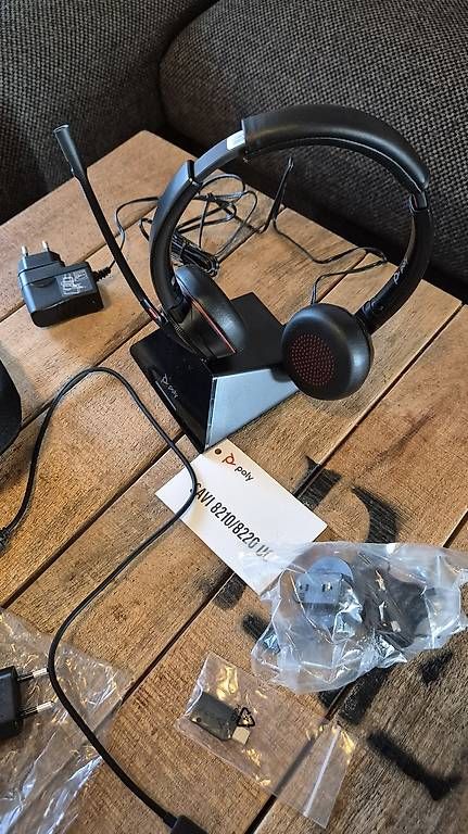 Cuffie: Wireless Headset Plantronics Savi S8220-M   – Usato da Zuerich venduto da Manu_bu