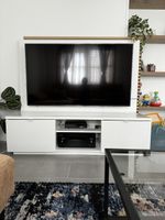 TV Möbel IKEA: ca 120 cm lang; 30 cm breit, weiss.