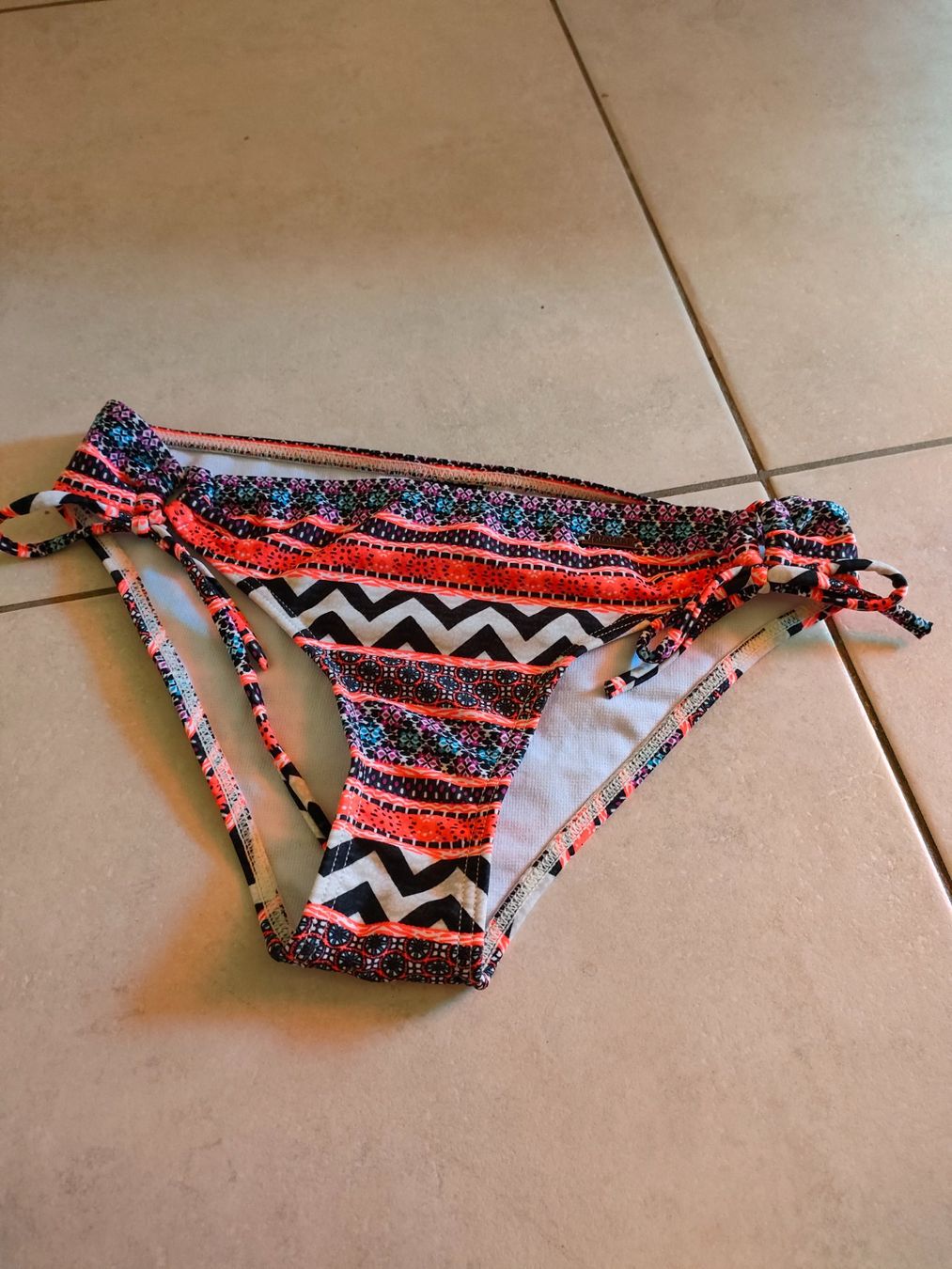 Protest Costumi da bagno & Bikini: Bikini Gr.164 Neu! – Nuovo (secondo la descrizione) da Adelboden venduto da Lammhult