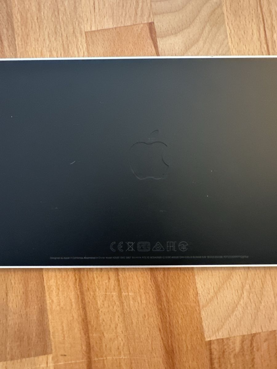 Claviers: Apple Magic Keyboard mit Touch ID und Ziffernblock CH-Layout – Neuf (Voir description) à Hochdorf par val_wb7t 1