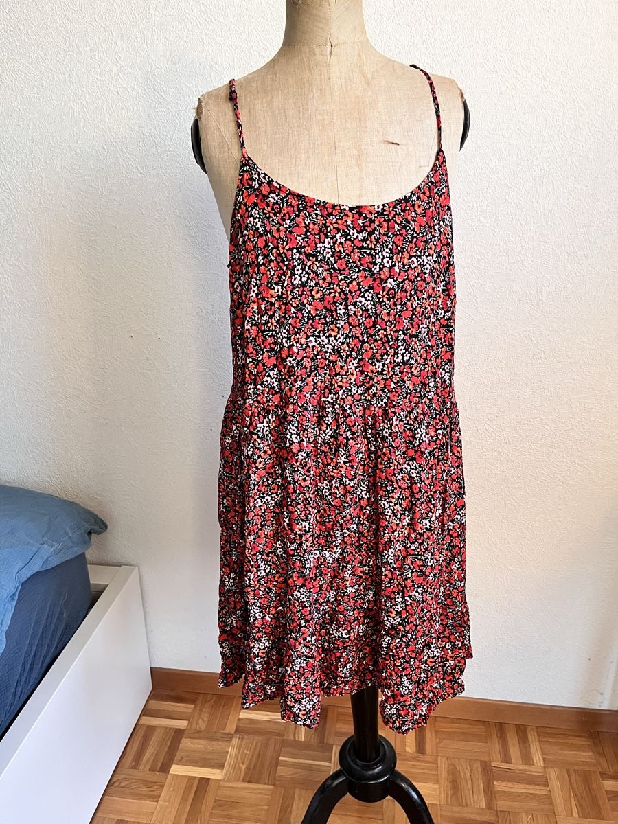 Vestiti: Robe à fleurs T40 – Usato da Genève venduto da ct_fqr8