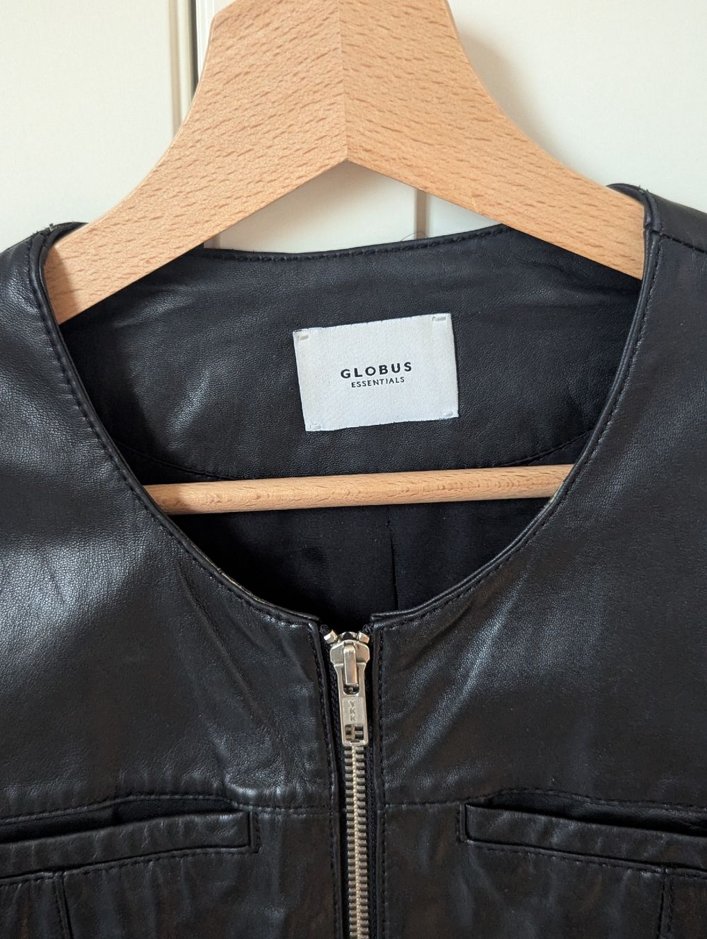 Globus Giacche: Globus Essentials Black 100% Lamb Leather Jacket, Size XS – Usato da Schlieren venduto da maseam 1