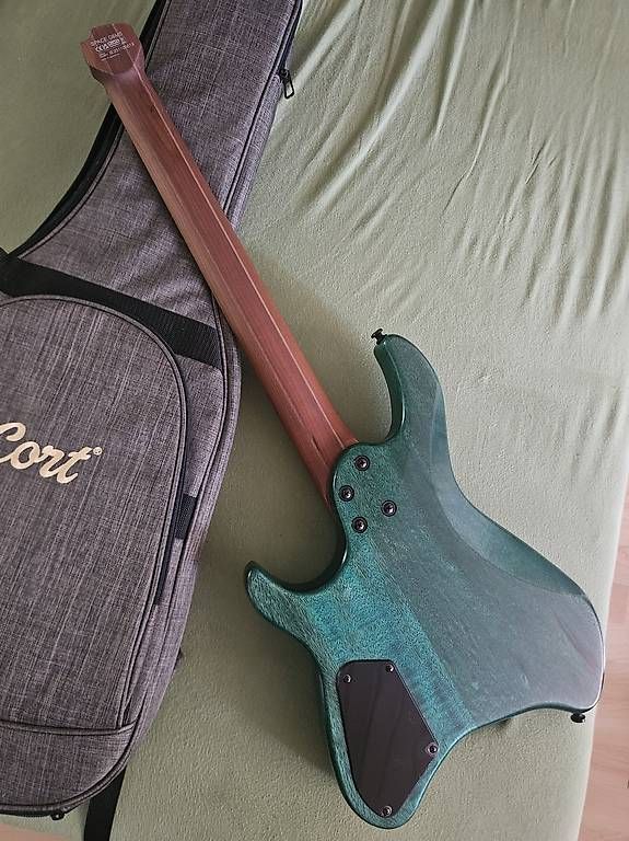 Strumenti musicali: Cort space g6ms sgtq headless  – Usato da Erlen venduto da cle_7w72 1