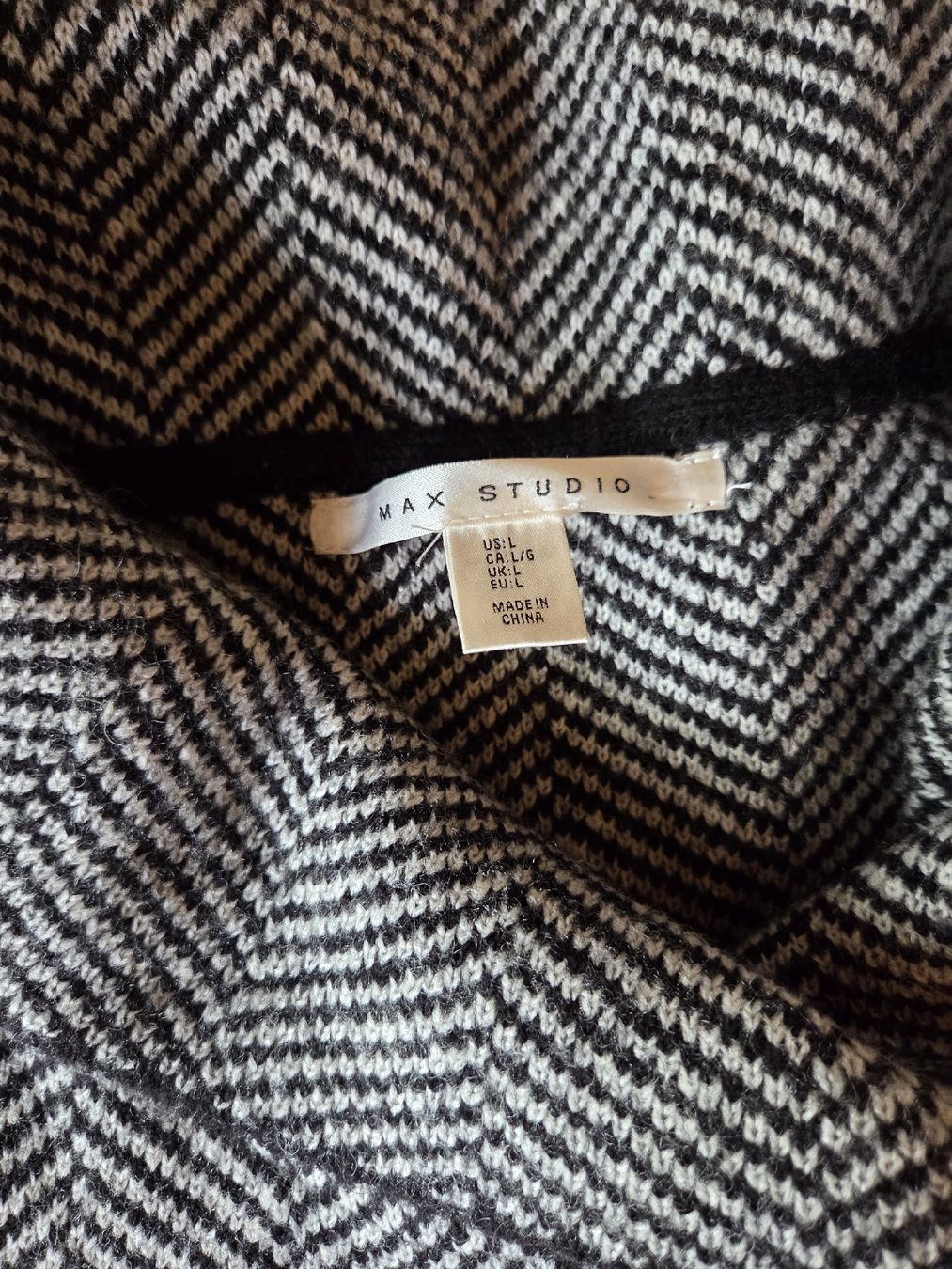 Mäntel: Max Mara Studio Strickmantel, Grösse L, Herringbone Muster – Gebraucht aus Busswil BE von Angy1974 4