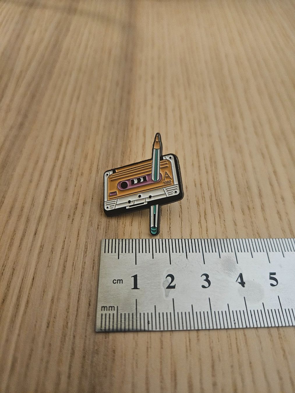 Placchette & Badge: Kassette Pin Badge Anstecker – Usato da Luzern venduto da Lucan_Valerius