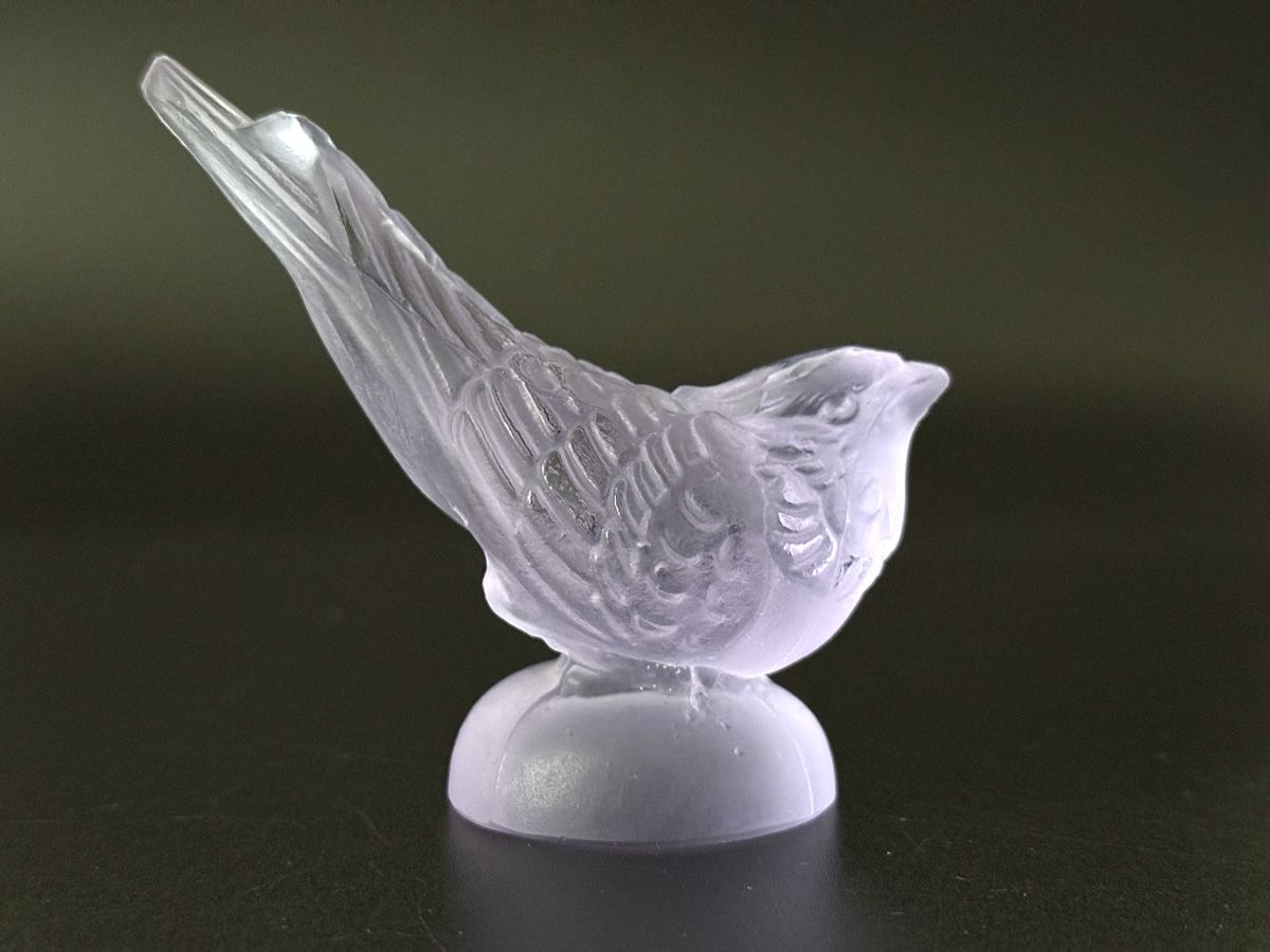 Figuren: Glasvogel, der seine Farbe wechselt – Gebraucht aus Luzern von downtonabbey