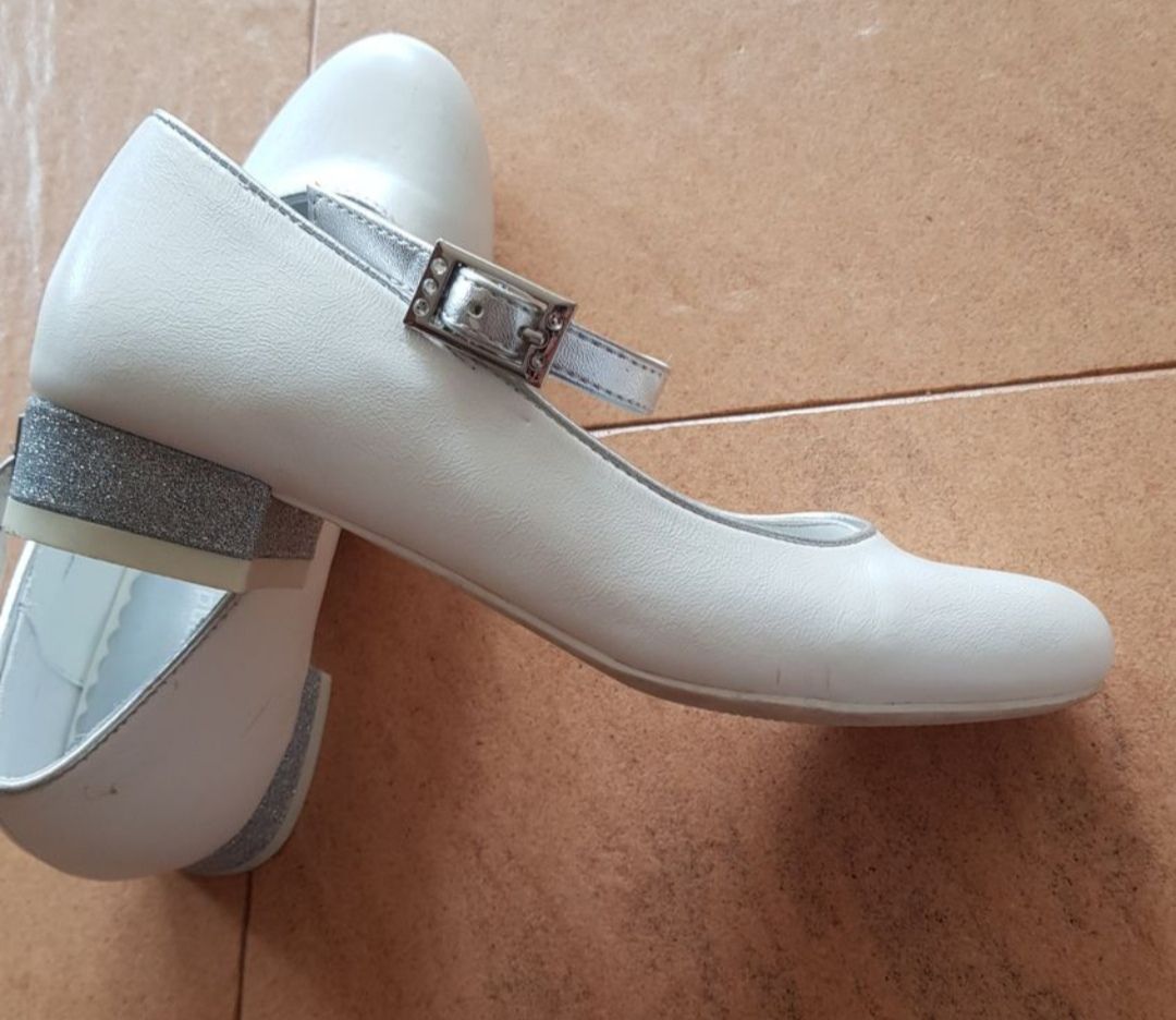 Graceland Schuhe für Mädchen: Ballerinas / Schuhe Mädchen Gr 32 – Gebraucht aus Binz von julijuli 2