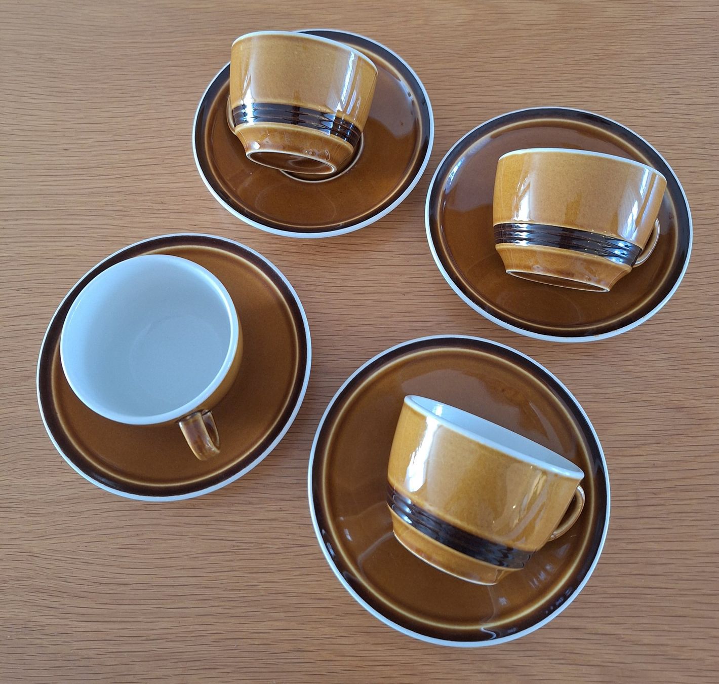 Rössler Tazze: 4 Rössler Kaffeetassen mit Unterteller – Usato da Altikon venduto da Fadb 1