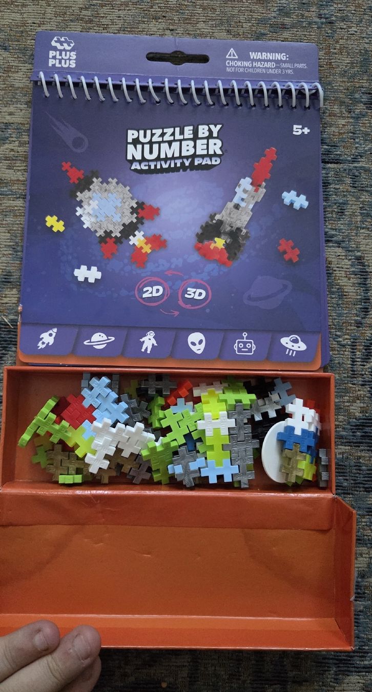 Puzzles: Plus-Plus Puzzle by Number Activity Pad  – D'occasion à Kloten par bur_6gp9 2
