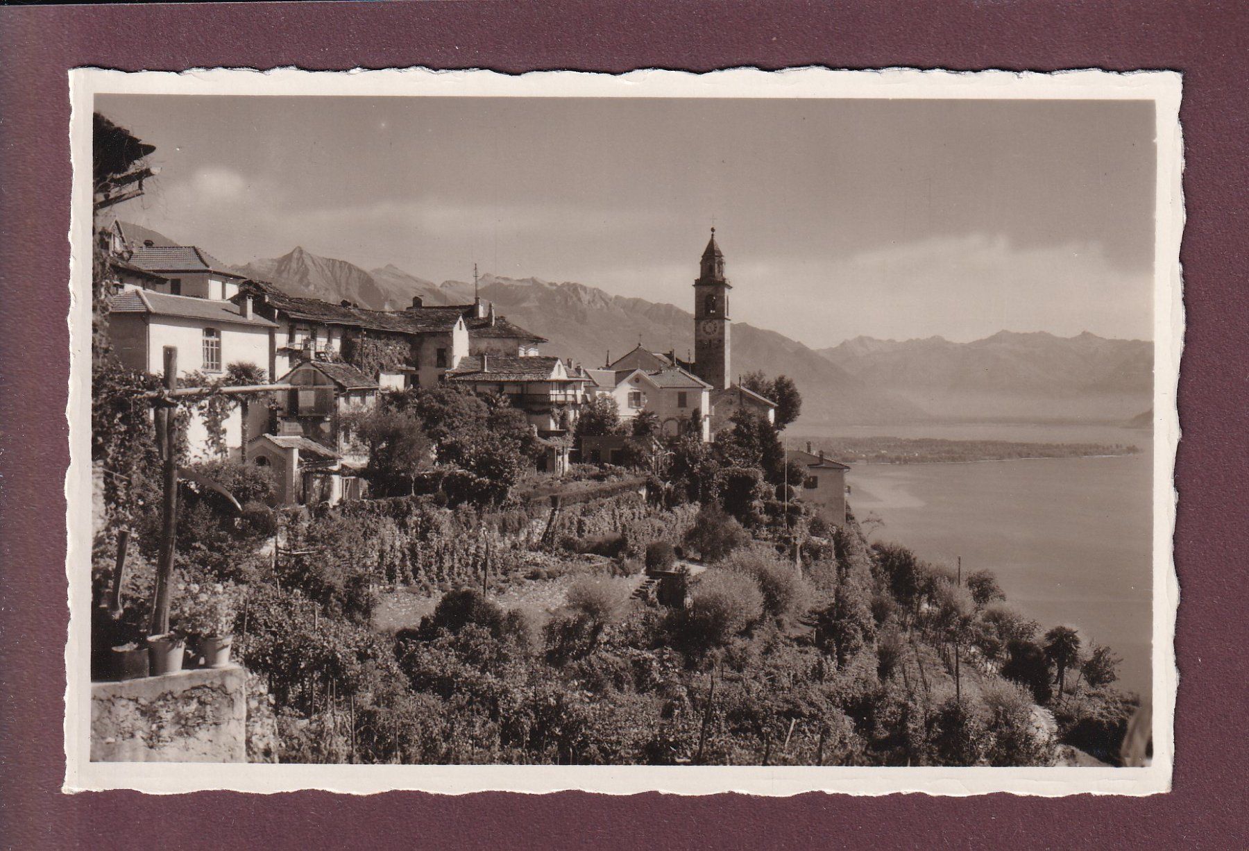 Cartoline postali: RONCO - Lago Maggiore – Usato da Pully venduto da nicecards