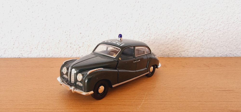 Wiking 1/87 BMW 501 Polizei Verte - Voiture Miniature Allemande D'Occasion (Sans Boîte) #12196