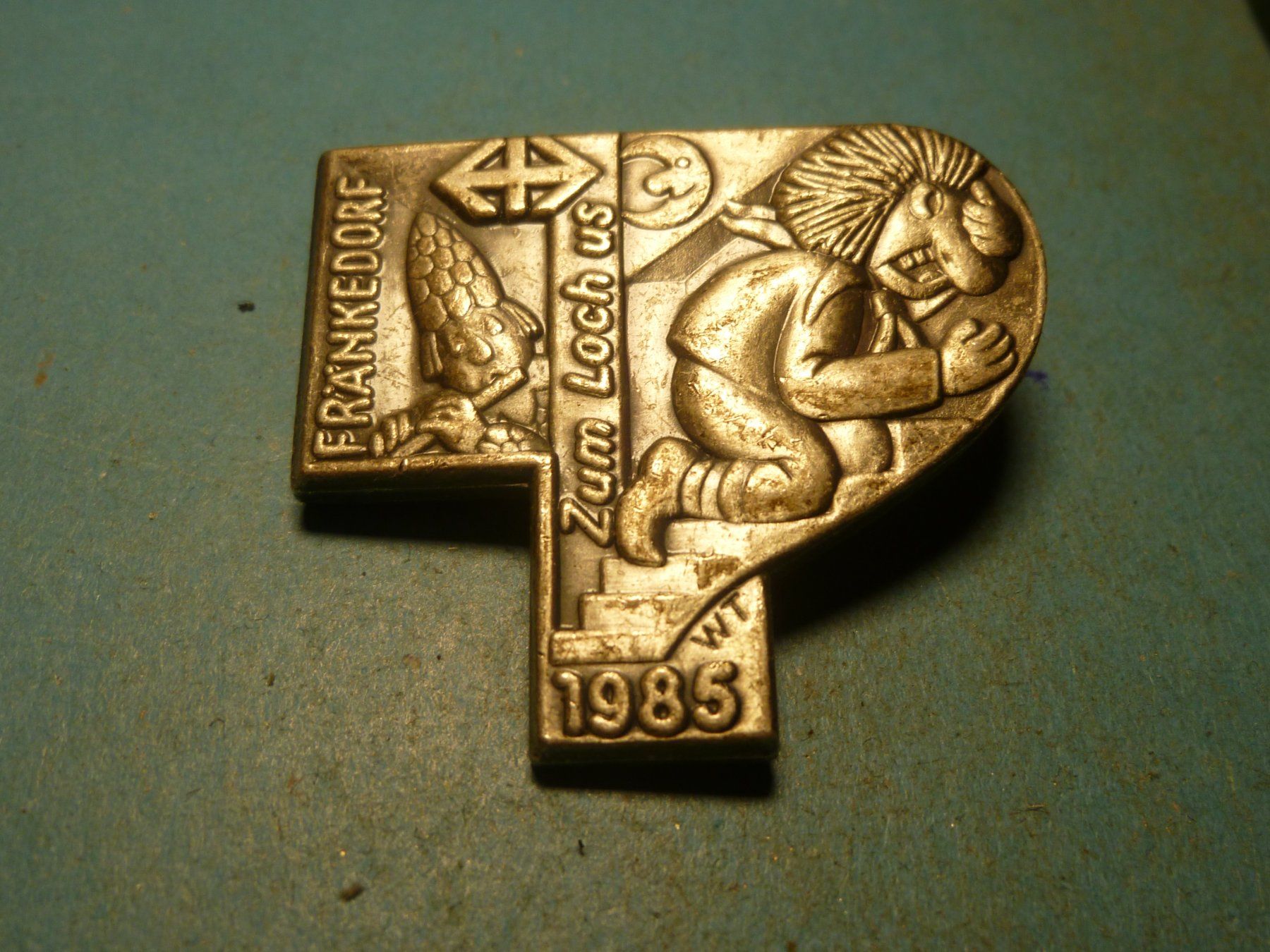 Placchette & Badge: FRÄNKENDORF 1985 SILBER – Usato da Ried (Muotathal) venduto da Mandarin02