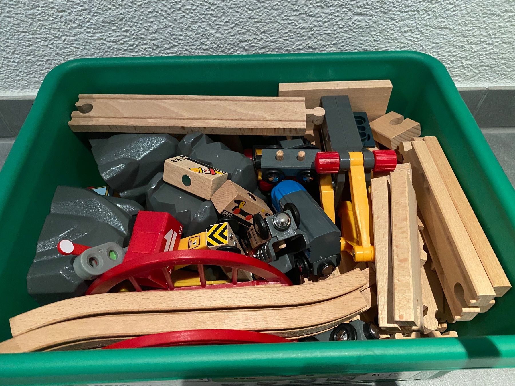 Brio Giocattoli: Brio Eisenbahn mit zusätzlichen Loks – Usato da Eschlikon TG venduto da RamonaSt 3