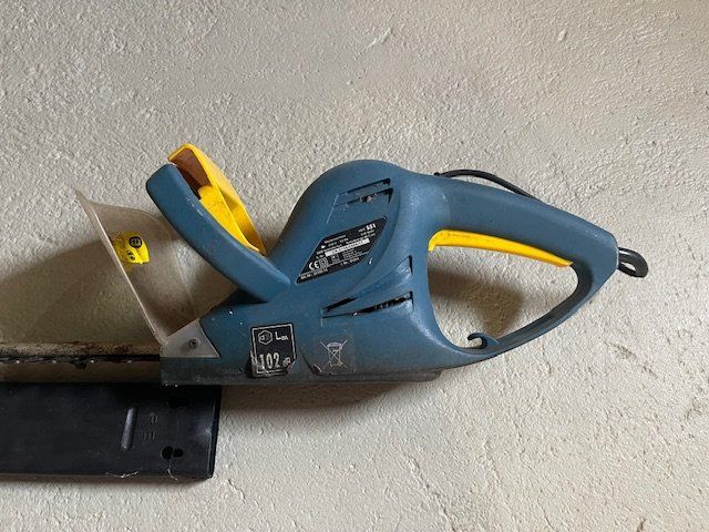 Einhell Tutti gli attrezzi: Royal Heckenschere 551 – Usato da Wilen (Sarnen) venduto da Corado 1