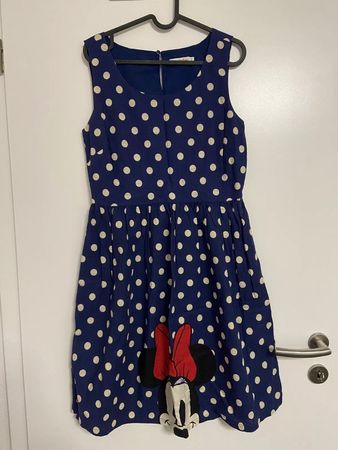 une robe Cath Kidston Disney Minnie Mouse taille 10