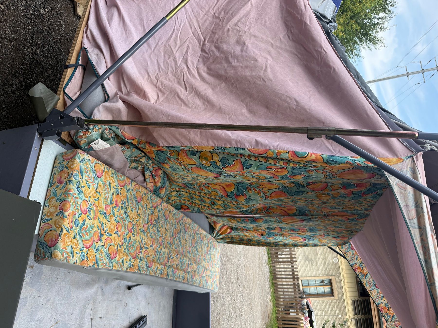 Camping Fahrzeuge: Zeltklappanhänger – Gebraucht aus Langnau i. E. von Acrjl 4