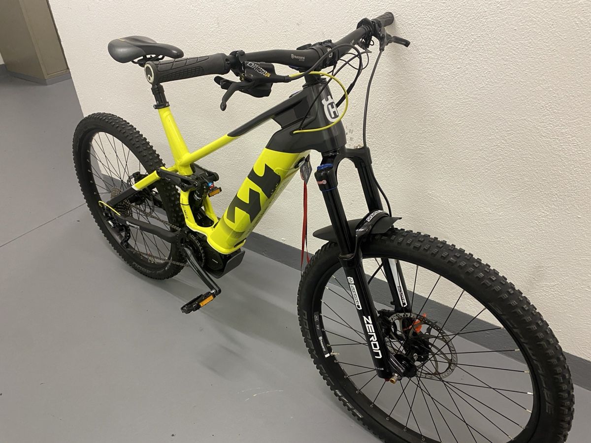 Husqvarna Velos: Husqvarna E Bike aus Carbon – Gebraucht aus volketswil von A-E-Bikes 5