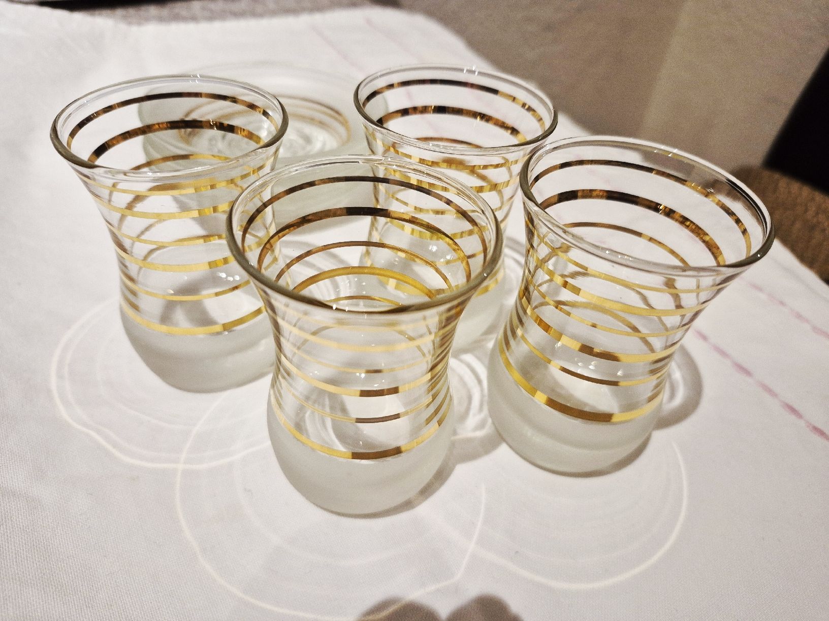 Gläser: 4 Teeglässer mit Teller  – Gebraucht aus Wabern von Passionata6 1