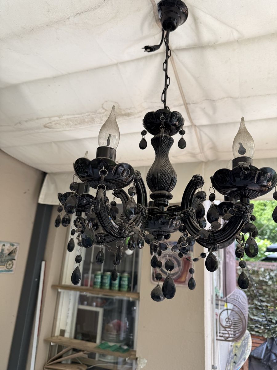 Lustres & lampes de plafonds: Schwarzer Kronleuchter 5 Lichter 💡  – D'occasion à BASEL par zum_schneugge 3