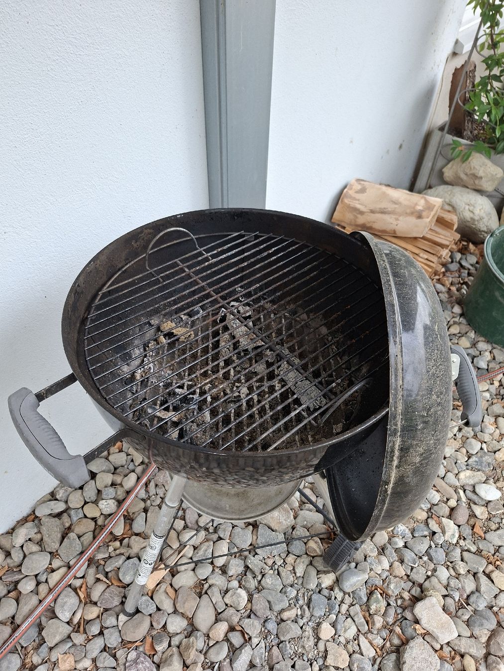 Griglie: Weber Holzkohlegrill, 45cm – Usato da Rüschlikon venduto da Kibuz03 1