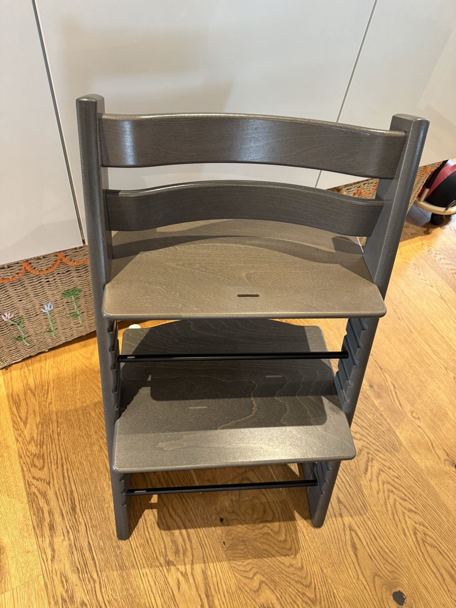 Stokke Hochstühle: Stokke Tripp Trapp grau mesh - Versand möglich – Gebraucht aus Neuhaus SG von chinderegge 4