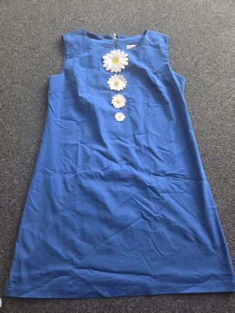 Schönes Kleid Gr.42. Lange 85 cm, Brustumfang 100 cm