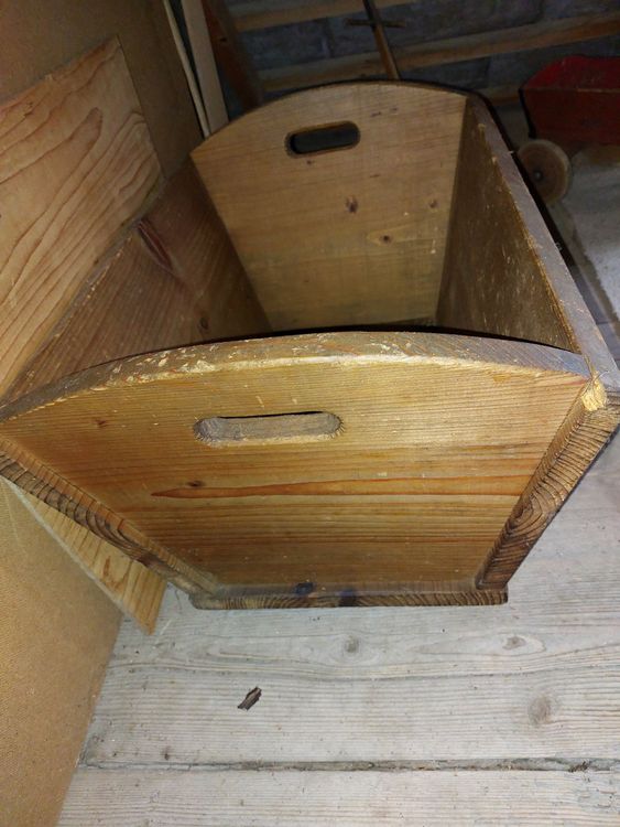 Sehr schöne Holztruhe 2