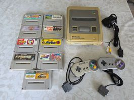 Console Nintendo Super Famicom avec 9 jeux et 2 manettes