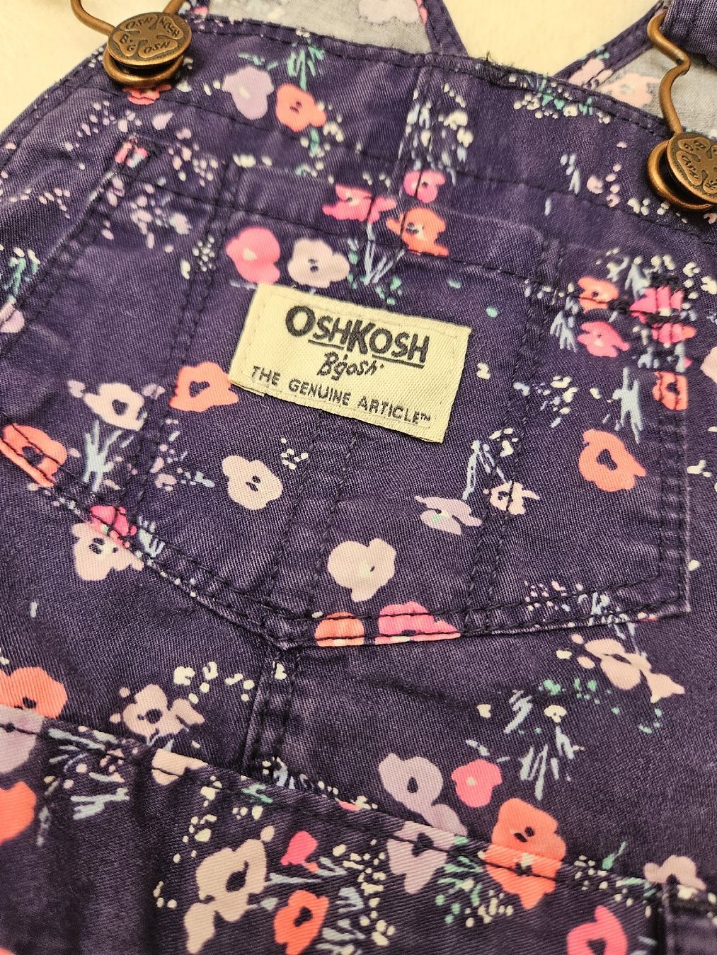 Oshkosh Pantaloni: kurze Latzhose OshKosh, Gr. 80 – Usato da Worb venduto da jun_fj8w 2
