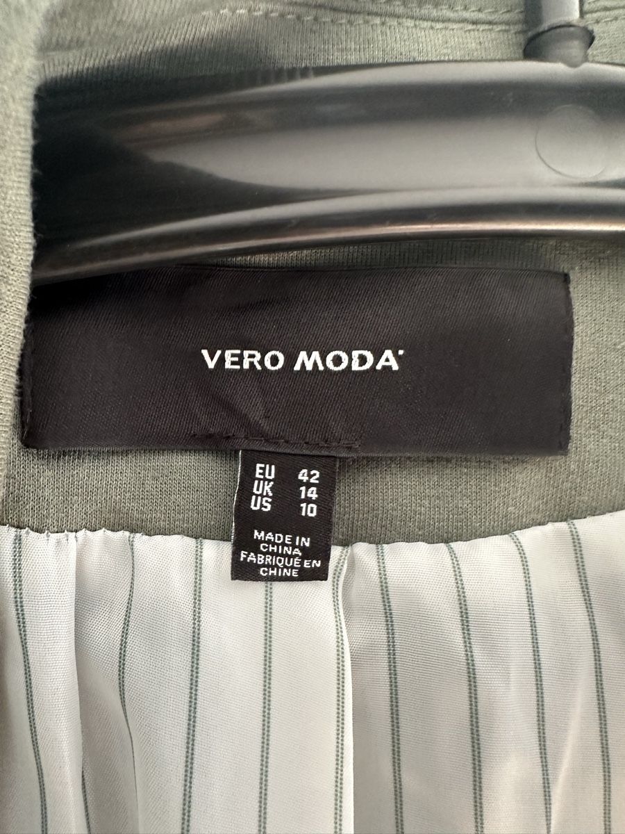 Vero Moda Giacche: Kurzblaser von Vero Moda. Gr 40 – Usato da Birrwil venduto da kidsstore 3