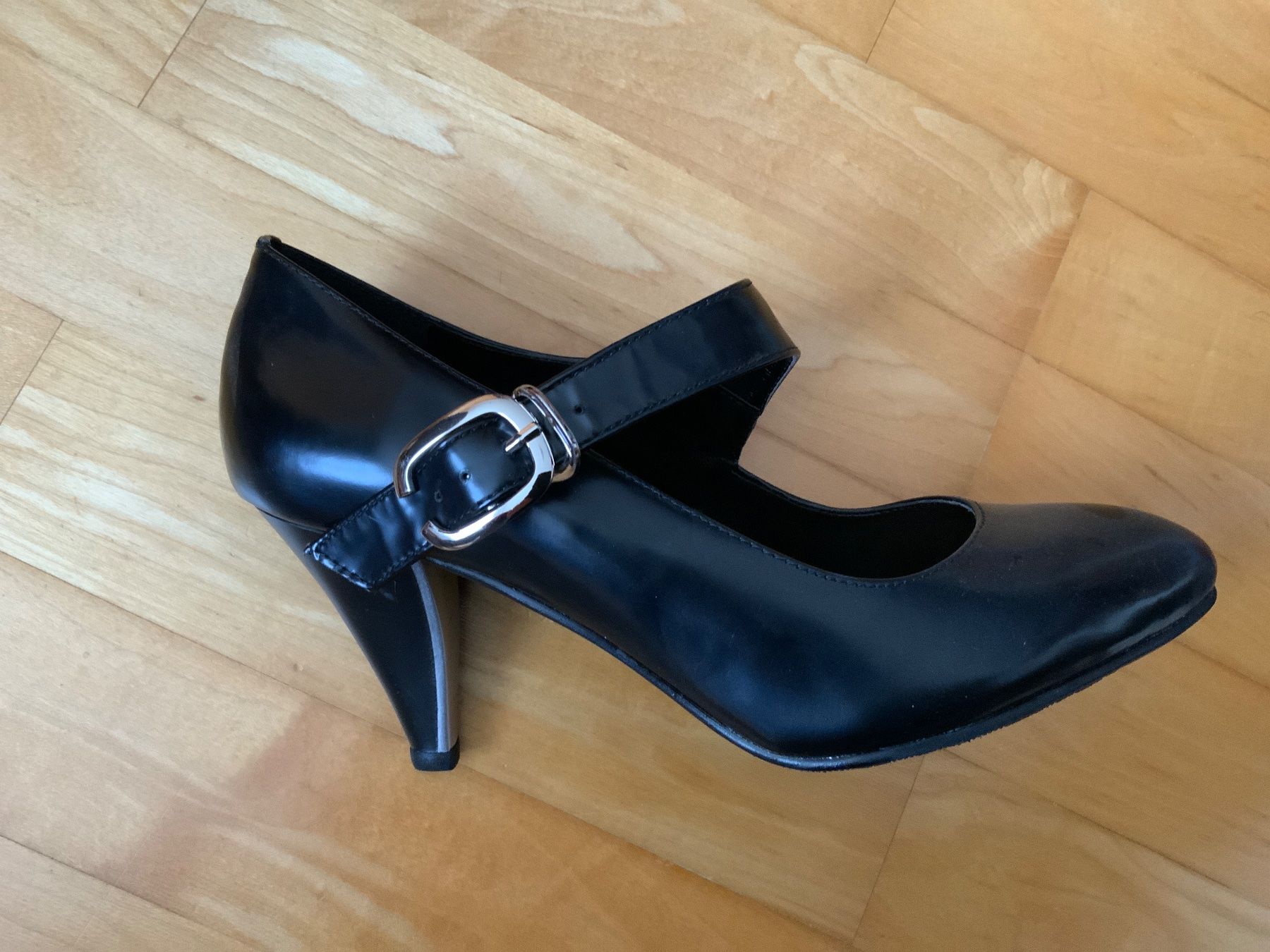 Scarpe da donna: Damenschuhen, neu, Echtleder – Nuovo (secondo la descrizione) da Dottikon venduto da X890 2