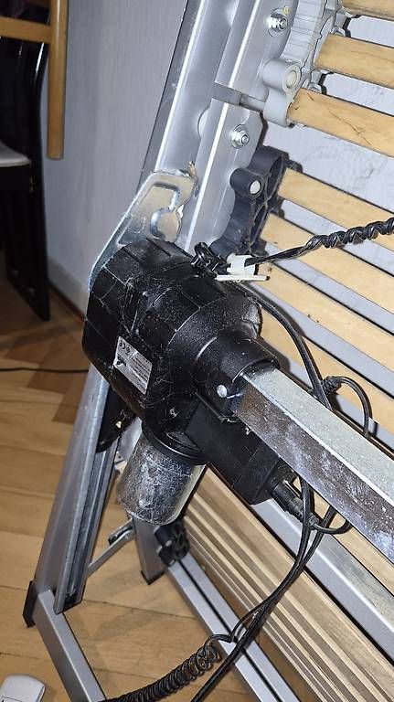 Lattenroste: Sommier électrique  – Gebraucht aus Lausanne von clv_w7vf 3